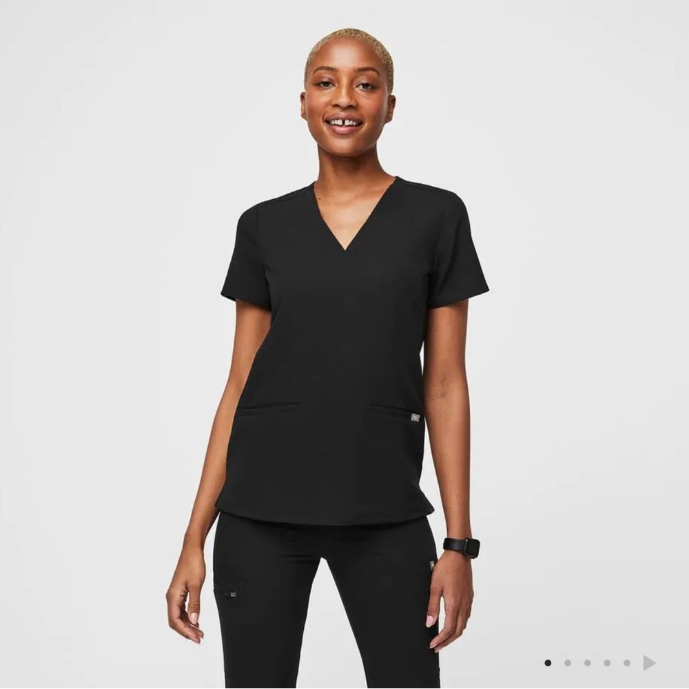 FIGS Black Women's Top